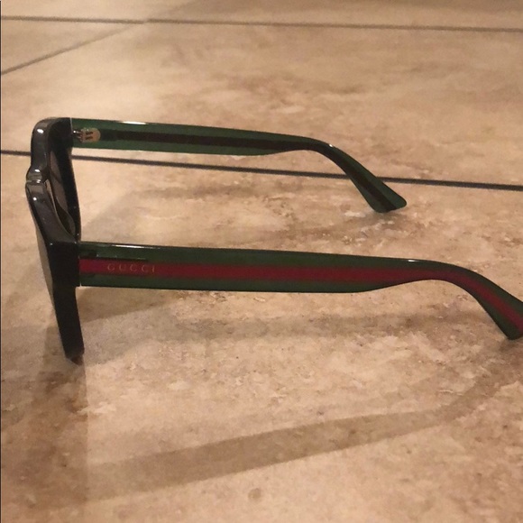 Polarized Gucci Sunglasses - Picture 3 of 4